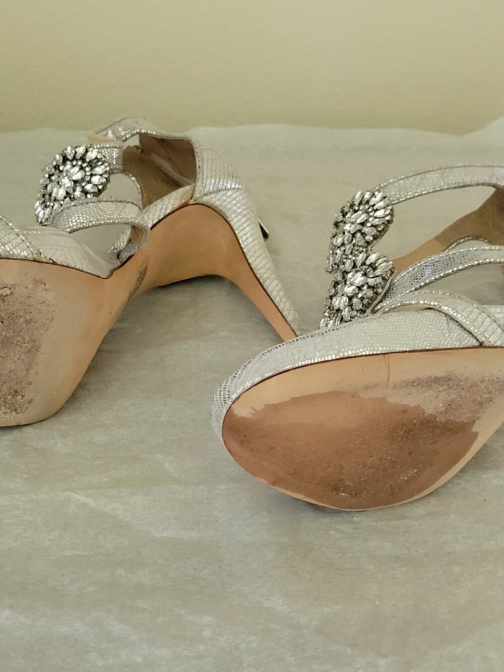 Heels - Picture 4 of 4